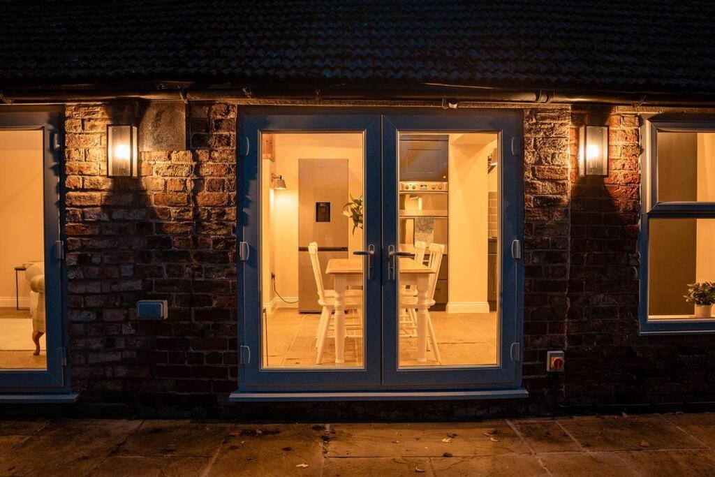 The Stables, Converted Barn Outside York Exterior foto
